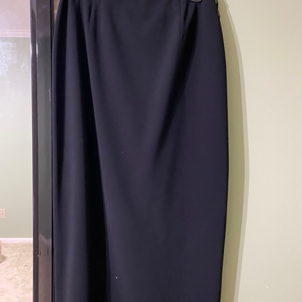 Skirt - Picture 2 of 4